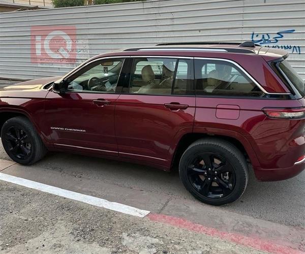 جيب جراند شيروكي 2023 للبيع في العراق -  بغداد